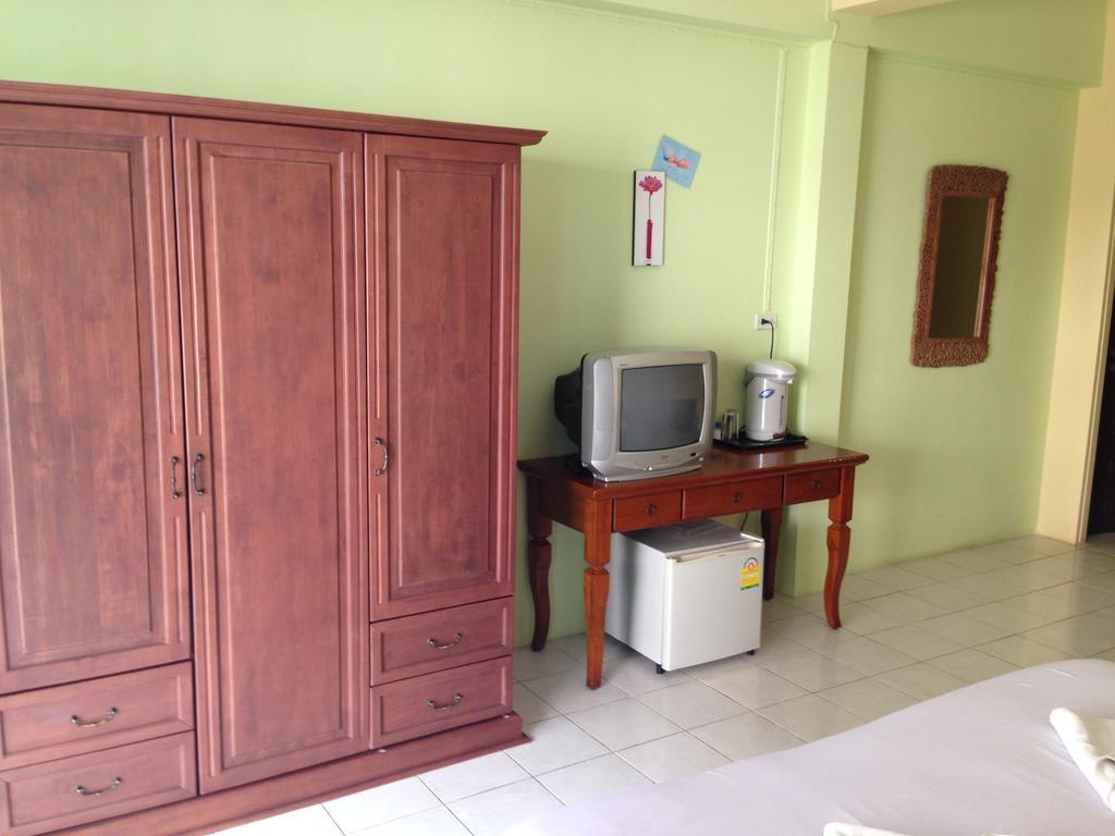 Tropicoza Hostel Patong Ngoại thất bức ảnh