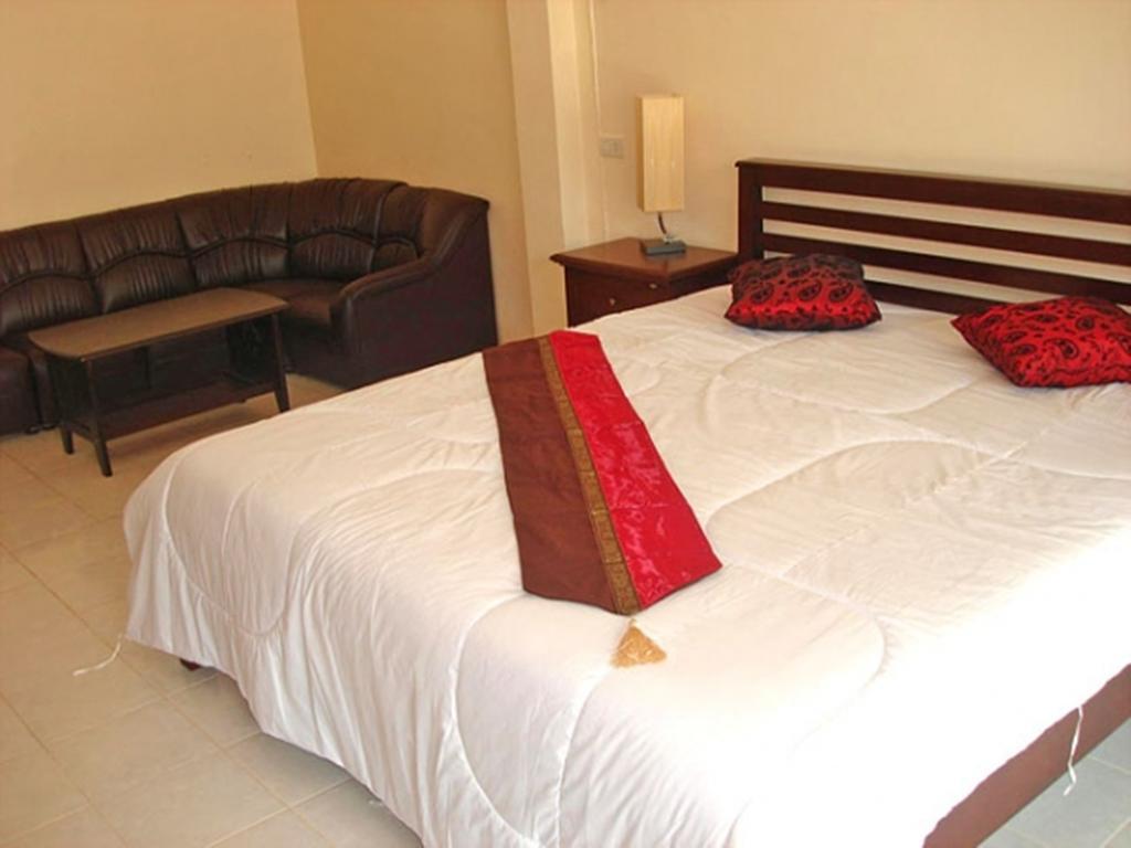 Tropicoza Hostel Patong Phòng bức ảnh