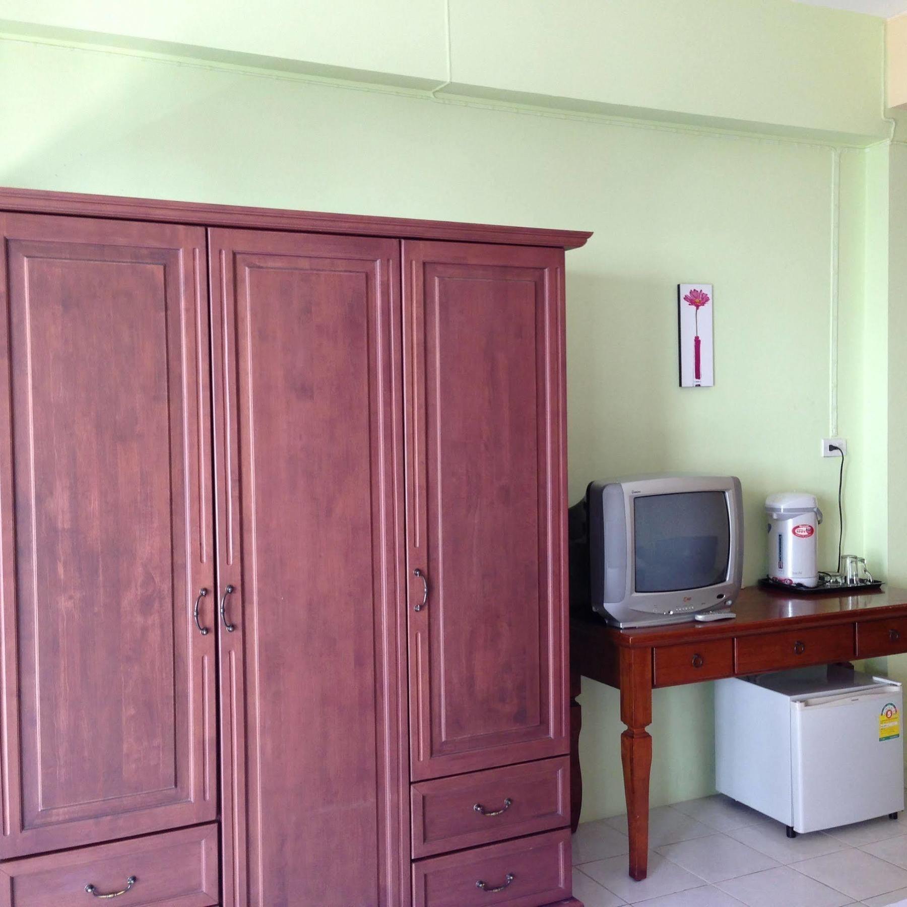 Tropicoza Hostel Patong Ngoại thất bức ảnh