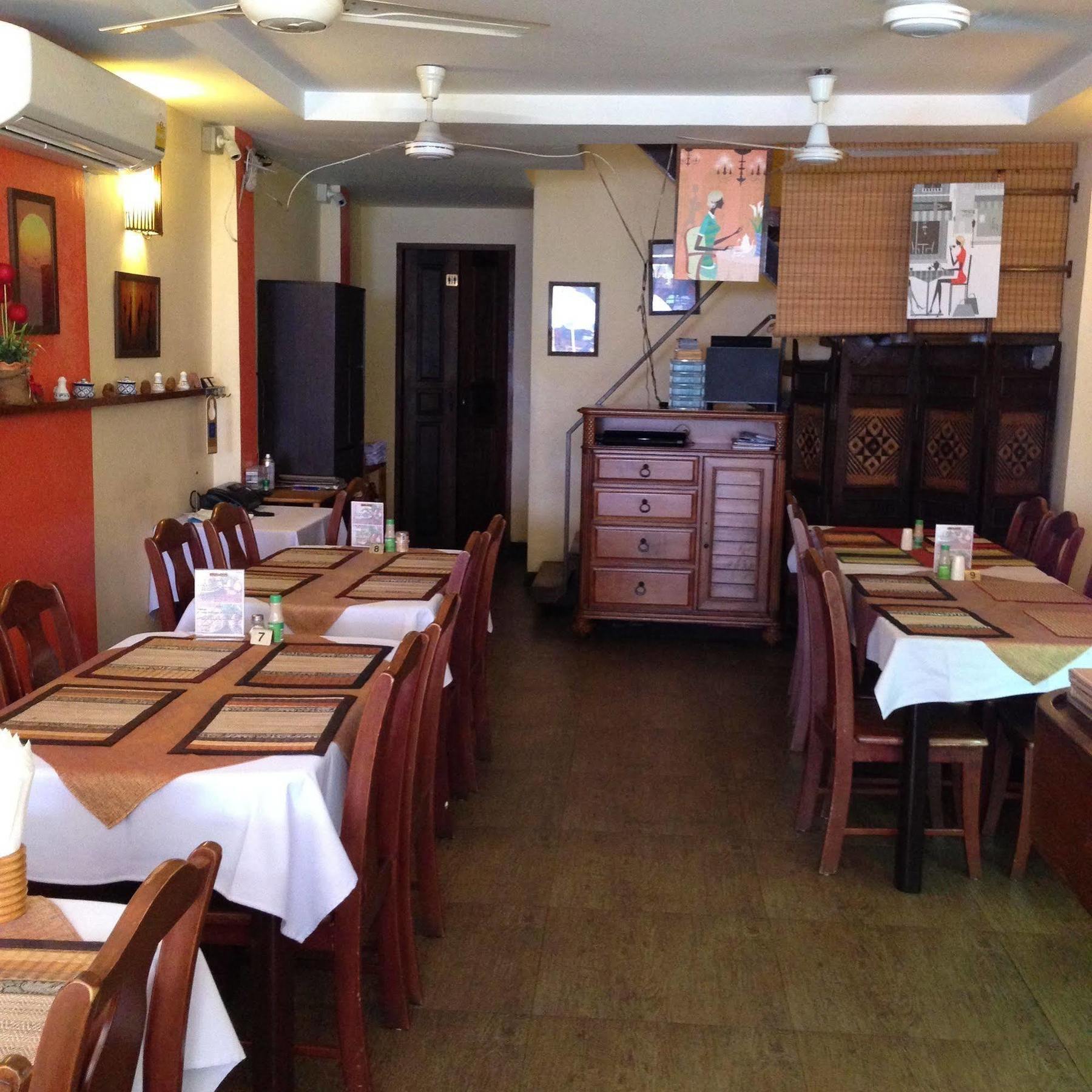 Tropicoza Hostel Patong Ngoại thất bức ảnh